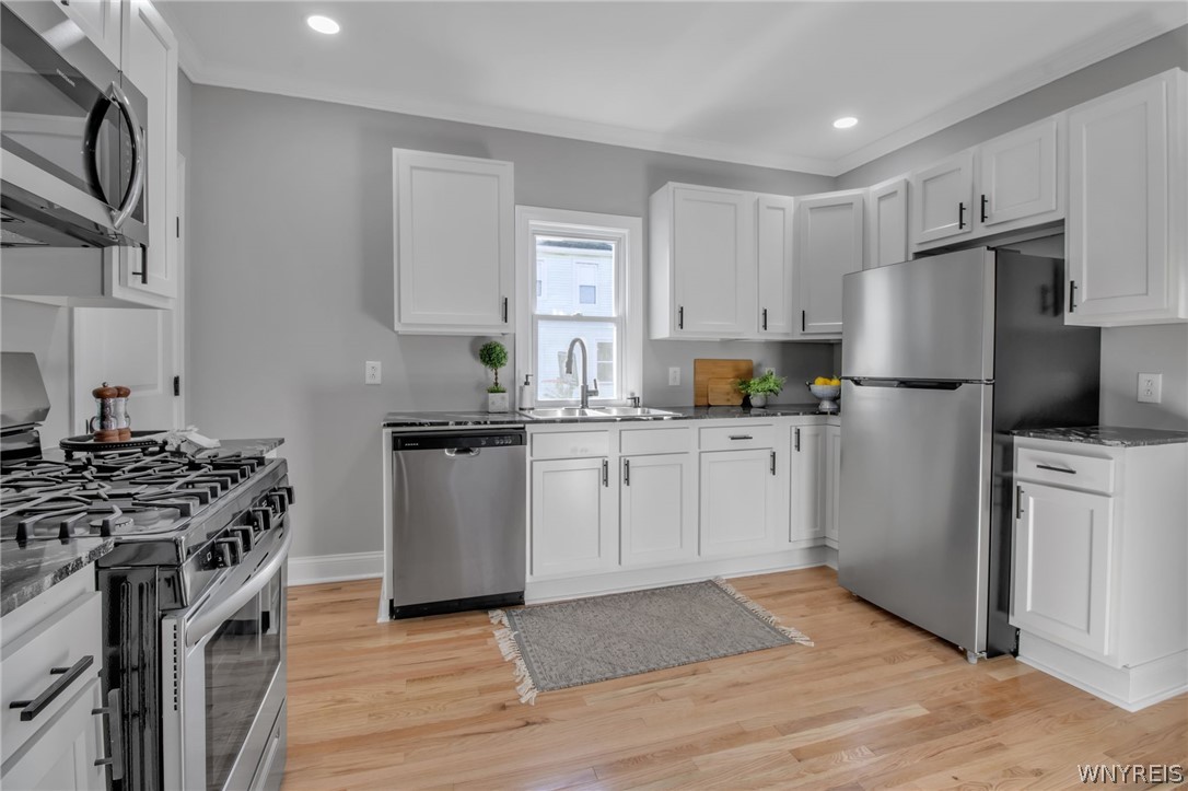 84 Hedley Place Buffalo, NY 14208 - Photo 10 of 35