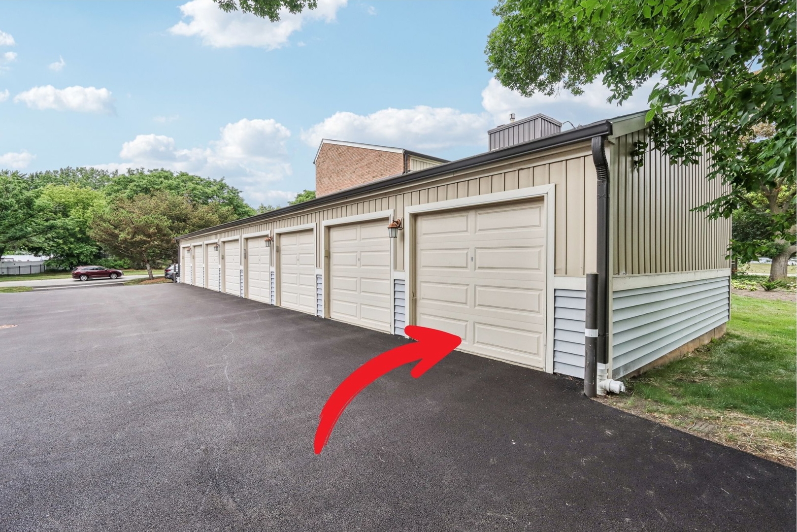 1495 South County Farm Road, Unit 24 Wheaton, IL 60189 - Photo 22 of 26 a view of a small space