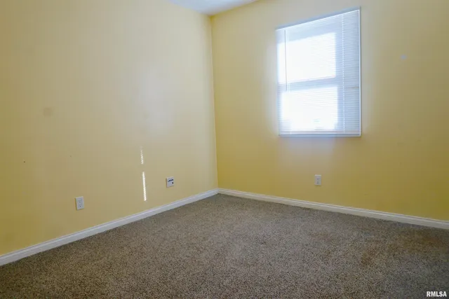 $49,000 | 310 North 4th Street, Elkville, IL 62932