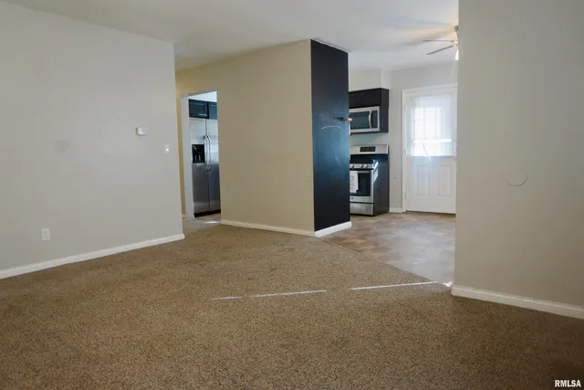 $49,000 | 310 North 4th Street, Elkville, IL 62932