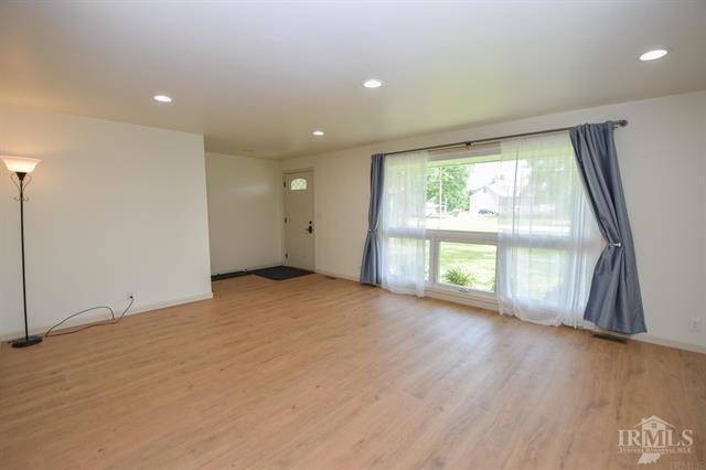1213 East Fuson Road Muncie, IN 47302 - Photo 3 of 31 Gallery Image 3