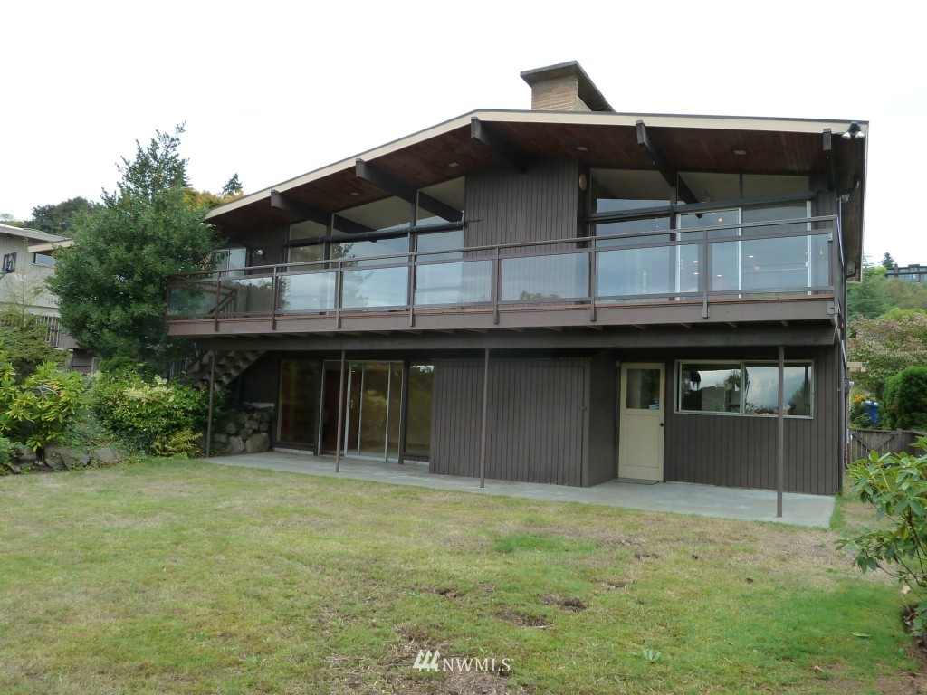 8639 Fauntlee Crest Southwest Seattle, WA 98136 - Photo 14 of 18 Gallery Image 14