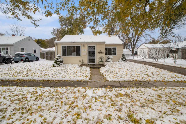 $210,000 | 1 Walnut Parkway, Crown Point, IN 46307