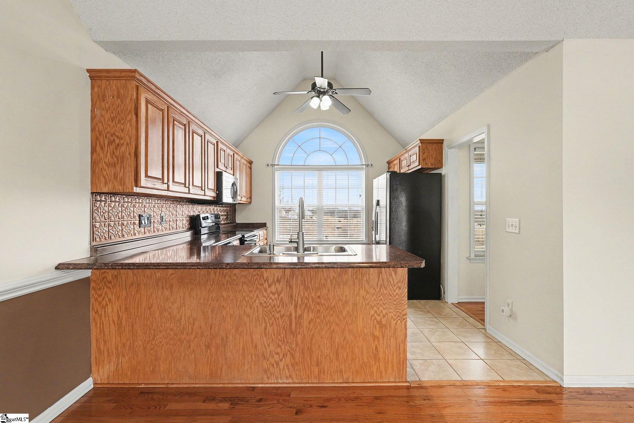 121 Bridgewater Road Pickens, SC 29671 - Photo 11 of 36