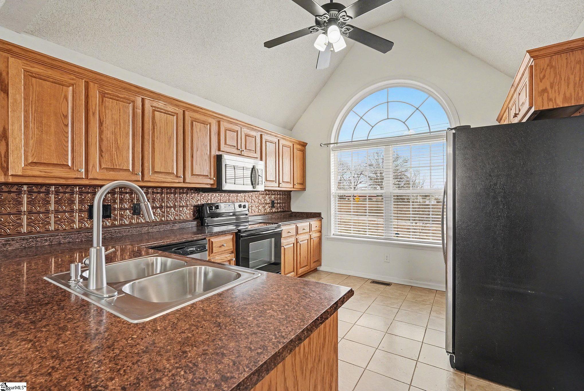 121 Bridgewater Road Pickens, SC 29671 - Photo 12 of 36