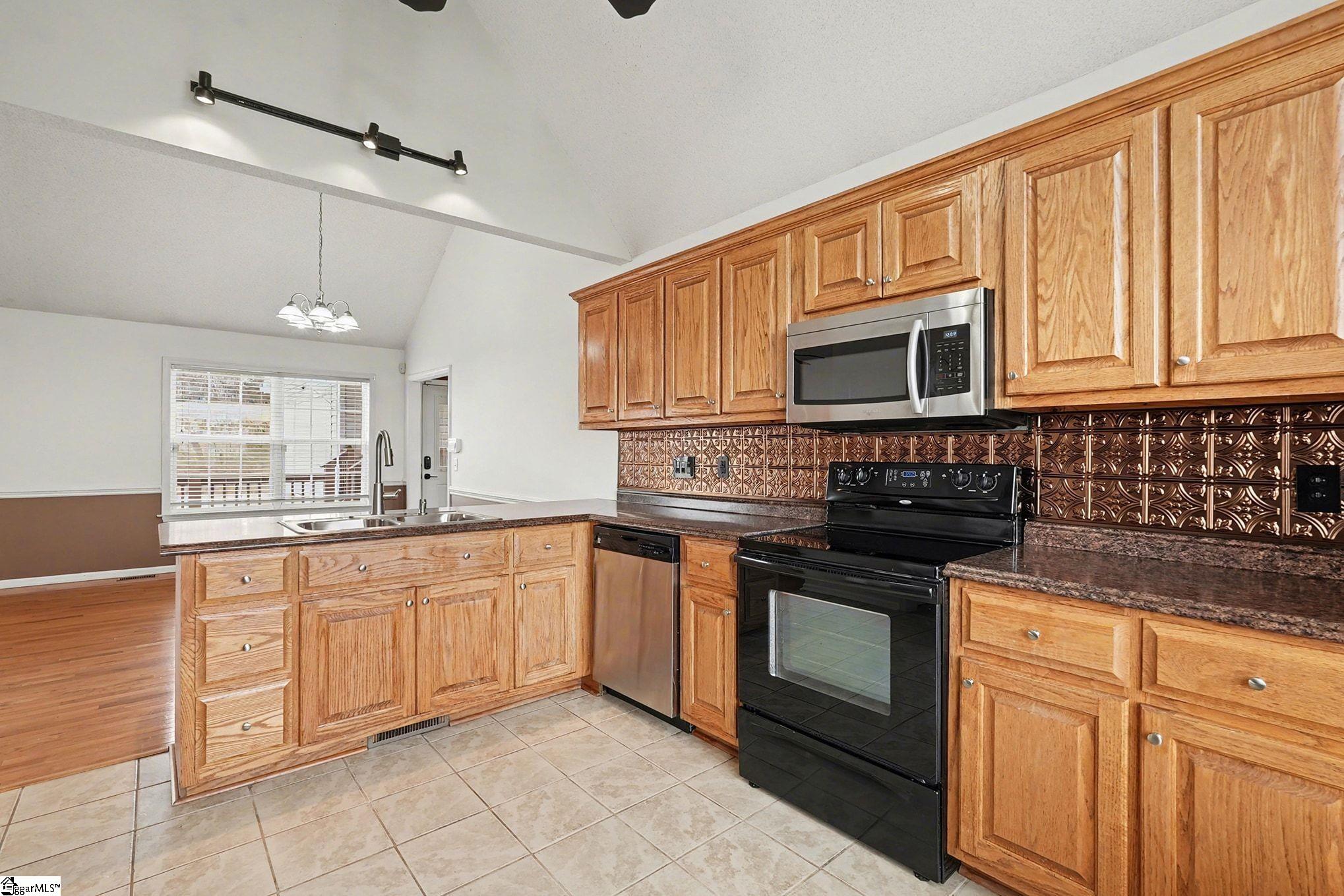 121 Bridgewater Road Pickens, SC 29671 - Photo 15 of 36