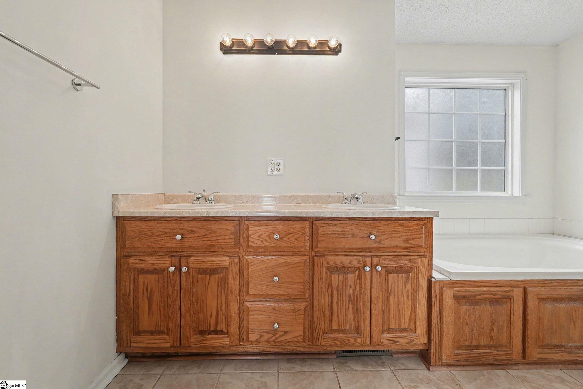 121 Bridgewater Road Pickens, SC 29671 - Photo 19 of 36