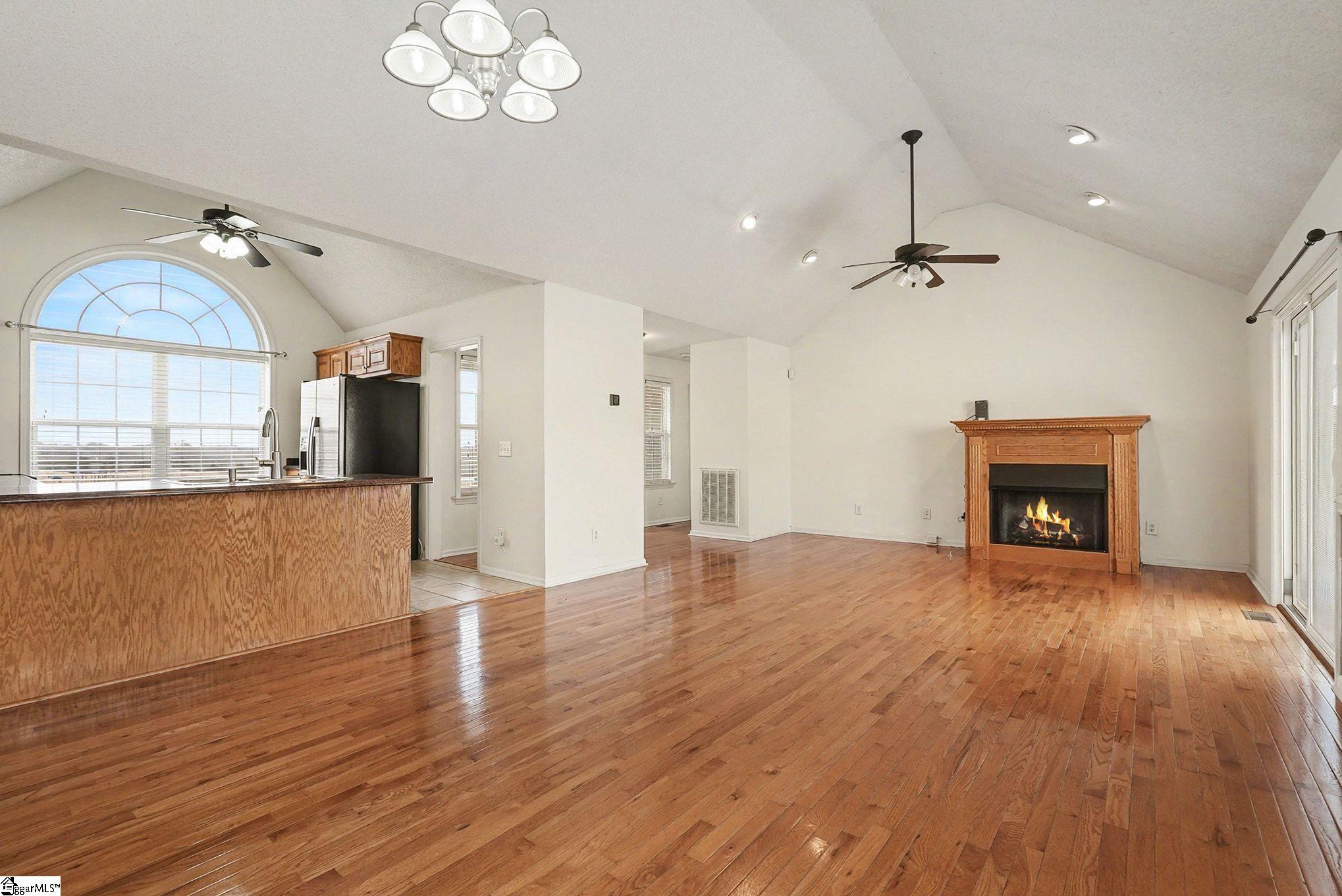 121 Bridgewater Road Pickens, SC 29671 - Photo 6 of 36