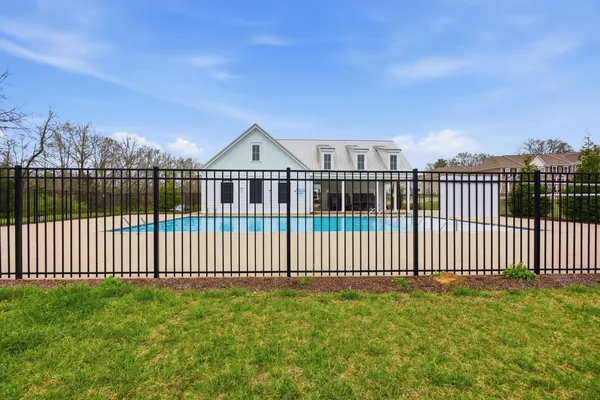 $269,900 | 806 Dallas Drive, Columbia, TN 38401