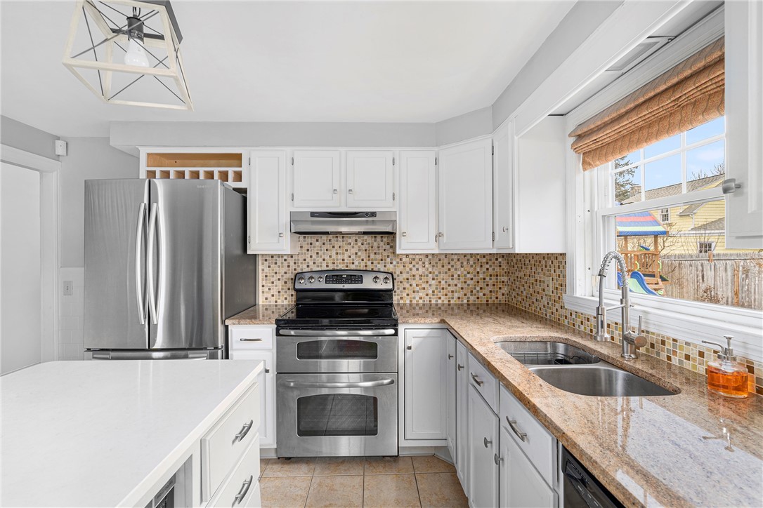 19 Bryant Road Cranston, RI 02910 - Photo 11 of 30 Gallery Image 11
