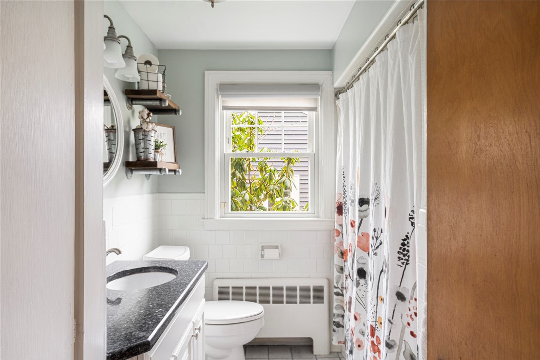 19 Bryant Road Cranston, RI 02910 - Photo 18 of 30 Gallery Image 18