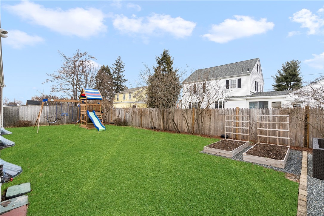 19 Bryant Road Cranston, RI 02910 - Photo 26 of 30 Gallery Image 26
