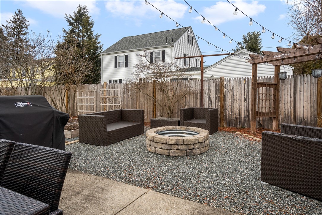 19 Bryant Road Cranston, RI 02910 - Photo 28 of 30 Gallery Image 28