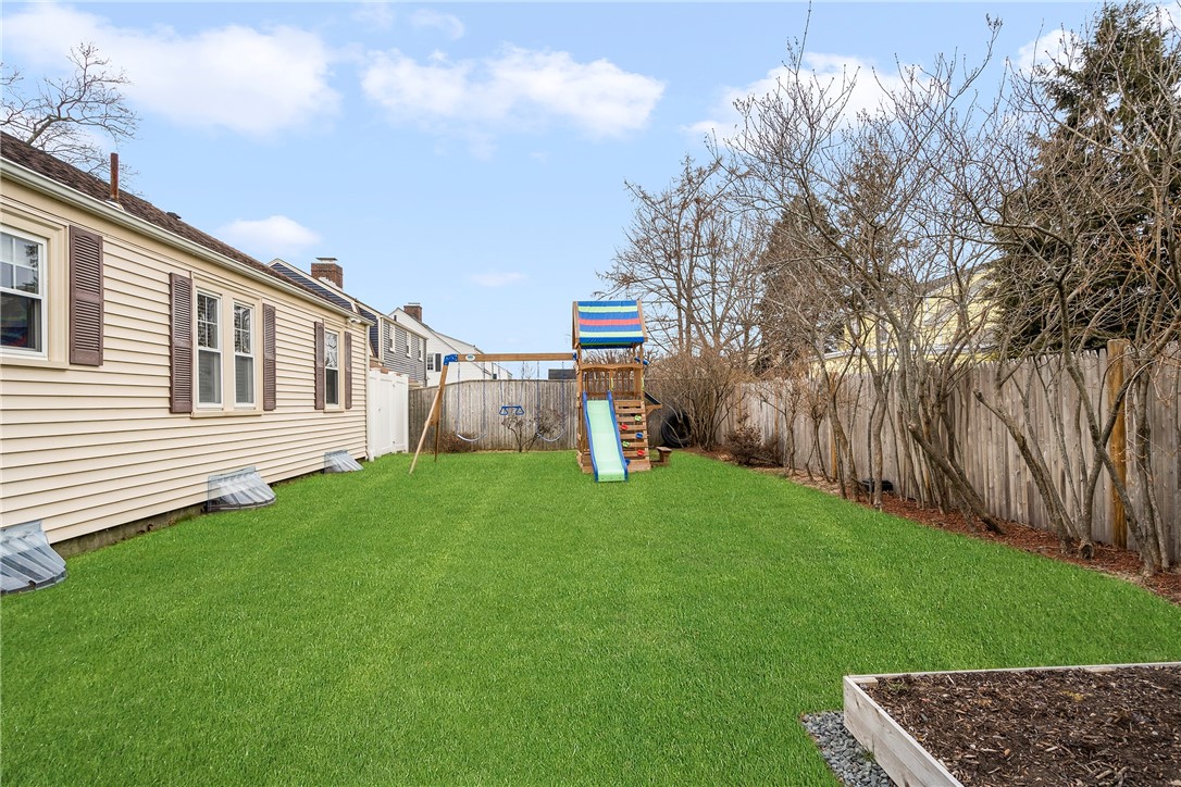 19 Bryant Road Cranston, RI 02910 - Photo 29 of 30 Gallery Image 29