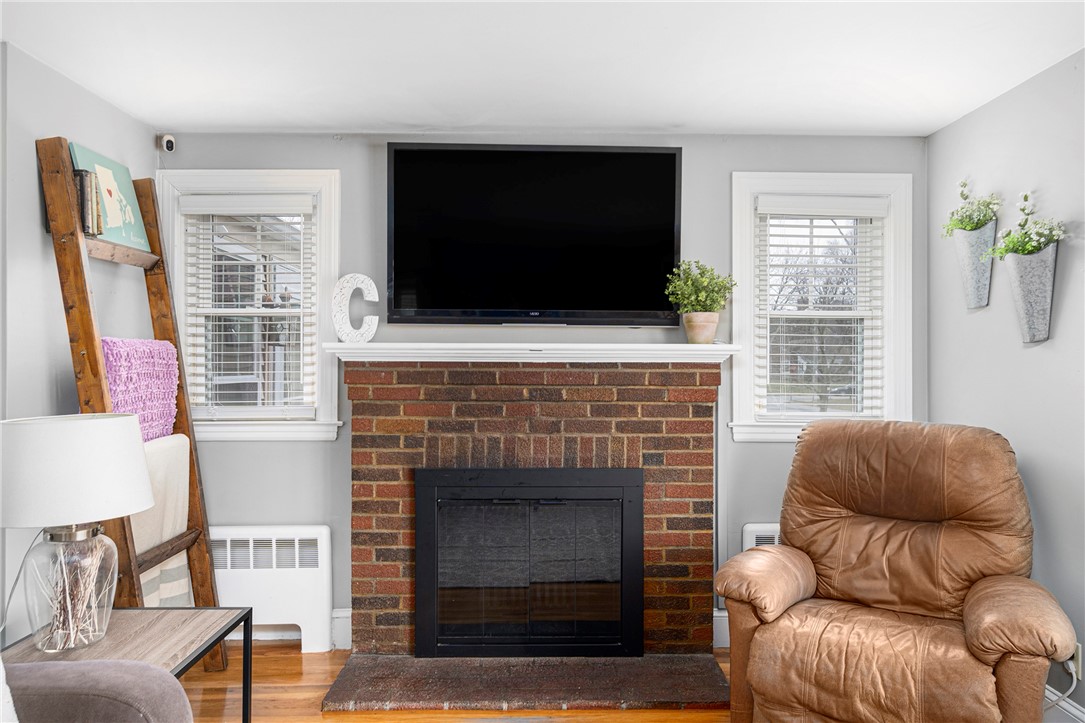 19 Bryant Road Cranston, RI 02910 - Photo 7 of 30 Gallery Image 7