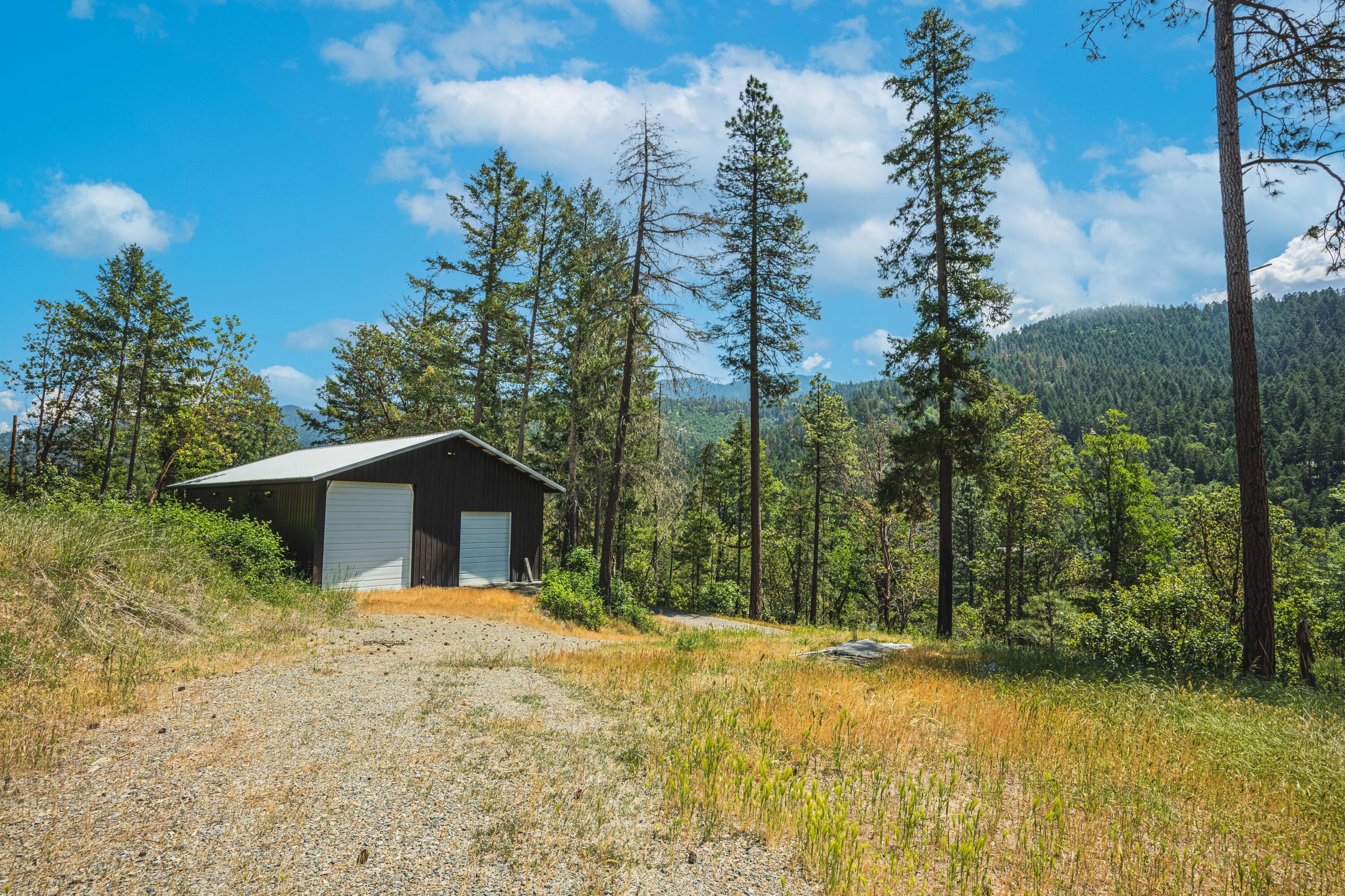 4670 Thompson Creek Road Jacksonville, OR 97530 - Photo 53 of 71 16