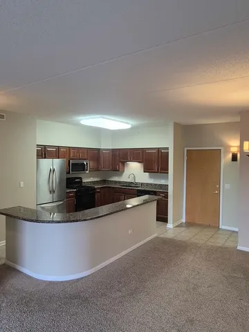 $2,800 | 1479 North Milwaukee Avenue, Unit 309, Libertyville, IL 60048