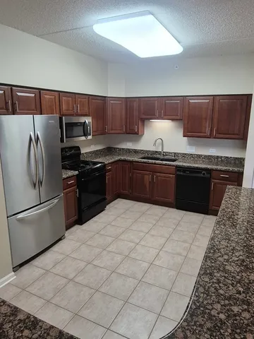 $2,800 | 1479 North Milwaukee Avenue, Unit 309, Libertyville, IL 60048