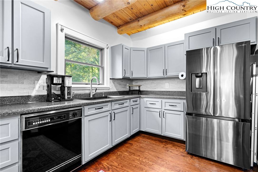 236 Rambling Road Blowing Rock, NC 28605 - Photo 16 of 50 Gallery Image 16