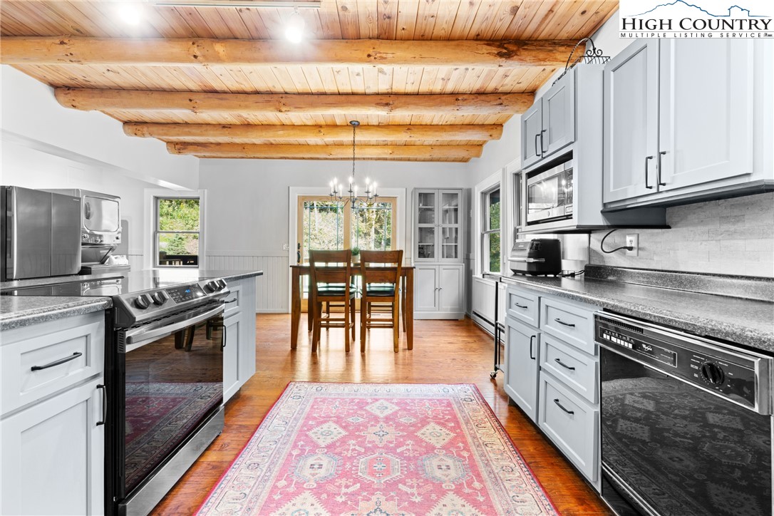 236 Rambling Road Blowing Rock, NC 28605 - Photo 17 of 50 Gallery Image 17