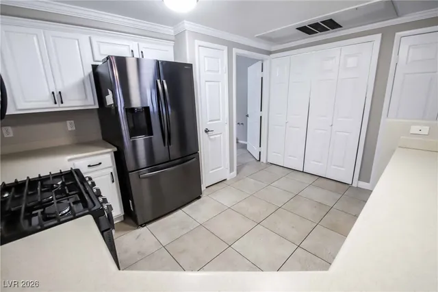 $1,700 | 9303 Gilcrease Avenue, Unit 1231, Las Vegas, NV 89149