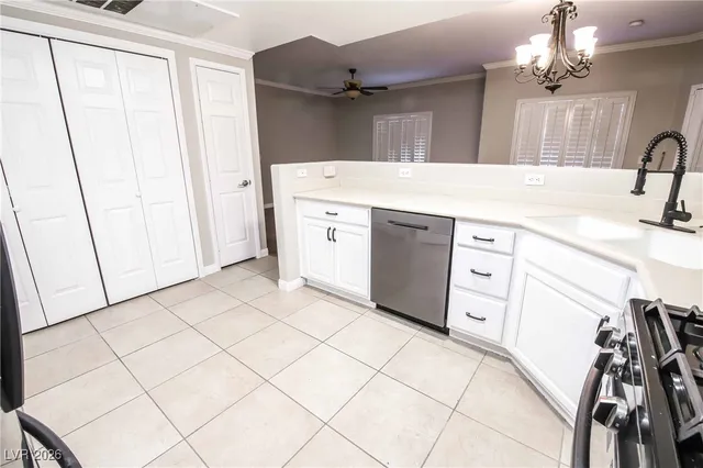 $1,700 | 9303 Gilcrease Avenue, Unit 1231, Las Vegas, NV 89149