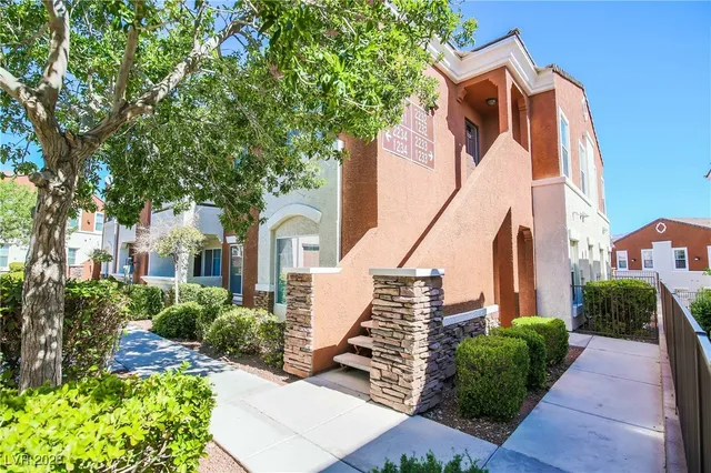 $1,700 | 9303 Gilcrease Avenue, Unit 1231, Las Vegas, NV 89149