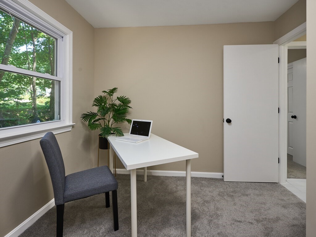 29 B Dawson Road Worcester, MA 01602 - Photo 13 of 37 Gallery Image 13