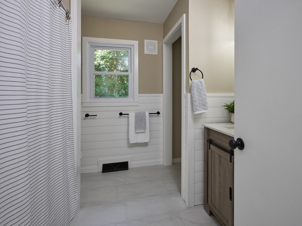 29 B Dawson Road Worcester, MA 01602 - Photo 17 of 37 Gallery Image 17