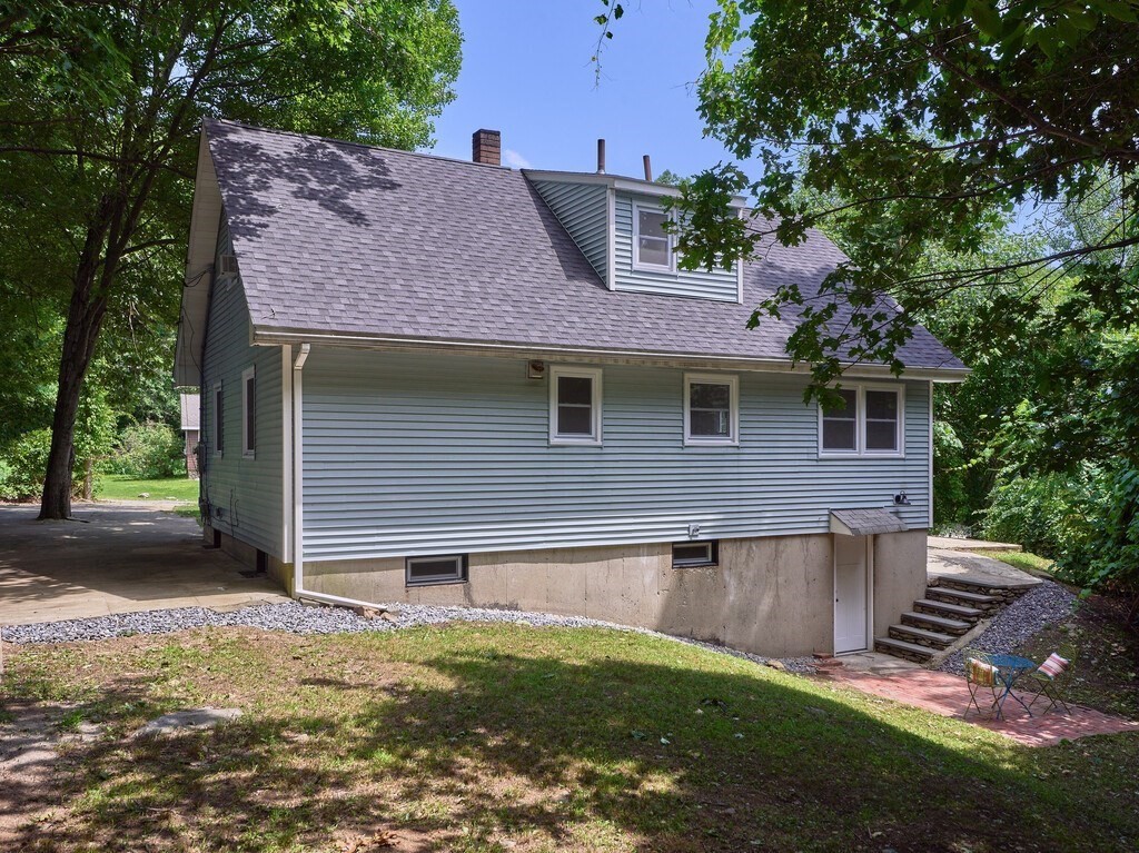 29 B Dawson Road Worcester, MA 01602 - Photo 2 of 37 Gallery Image 2