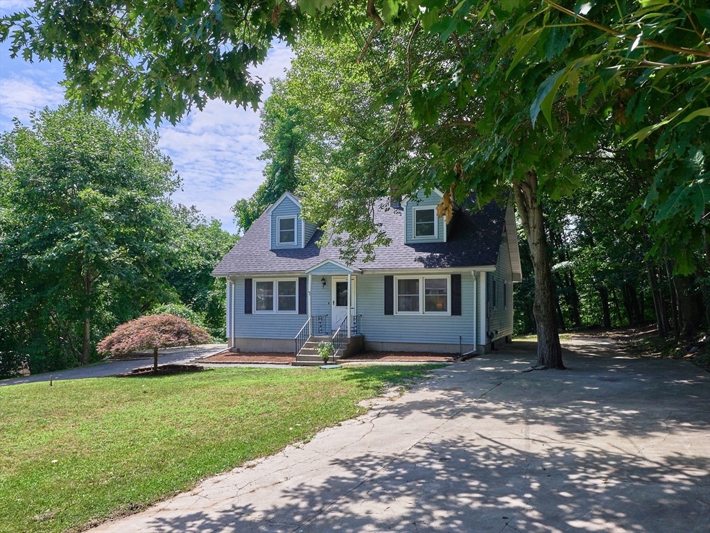29 B Dawson Road Worcester, MA 01602 - Photo 3 of 37 Gallery Image 3