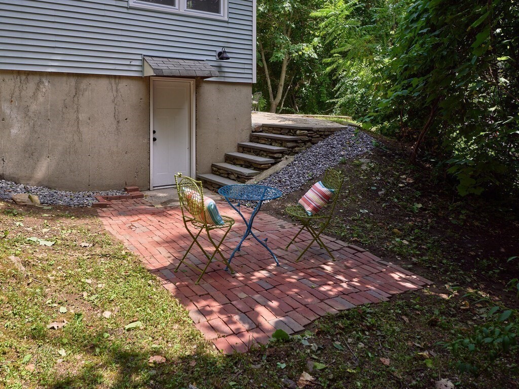 29 B Dawson Road Worcester, MA 01602 - Photo 31 of 37 Gallery Image 31