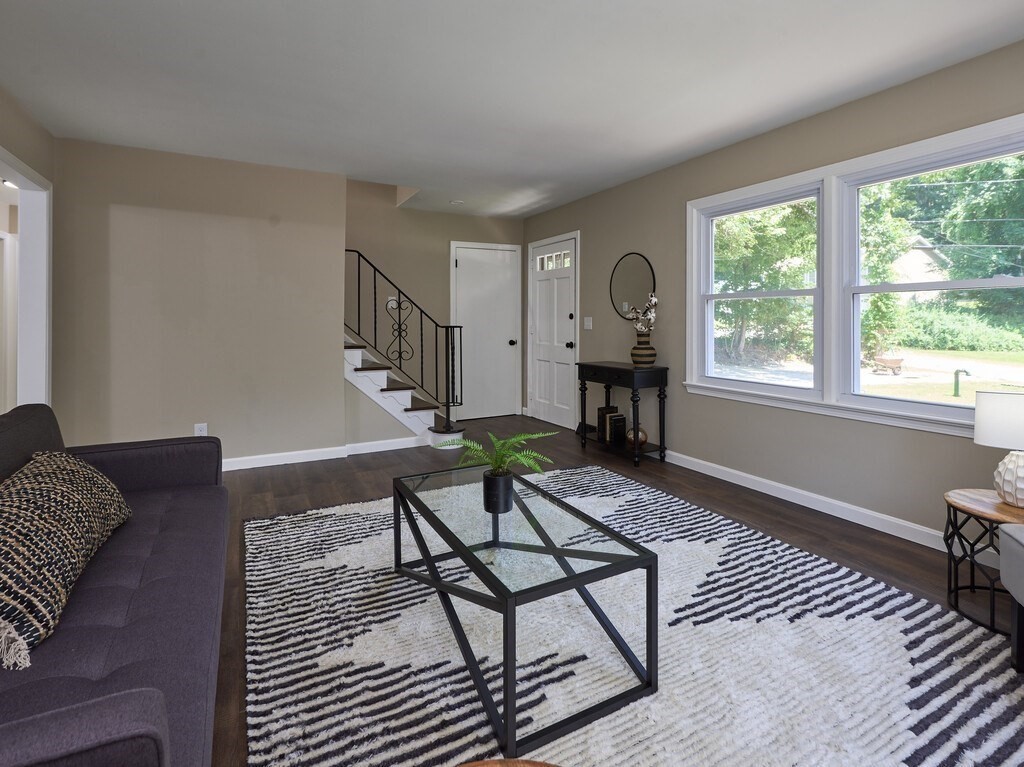 29 B Dawson Road Worcester, MA 01602 - Photo 6 of 37 Gallery Image 6
