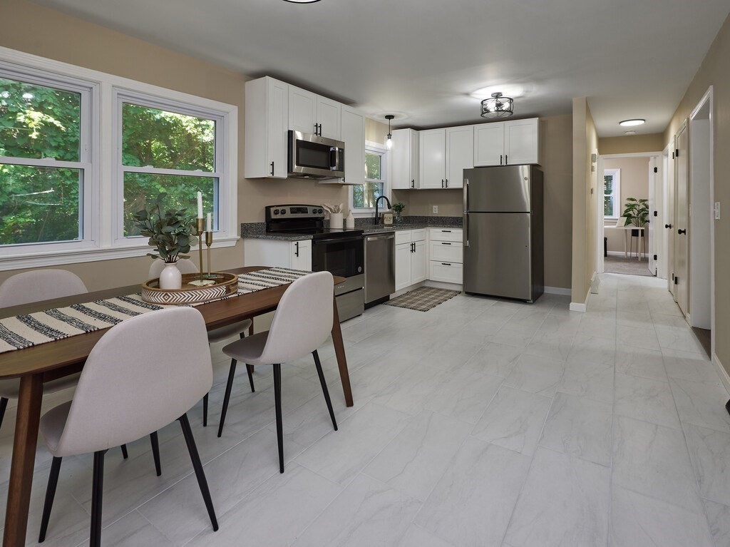 29 B Dawson Road Worcester, MA 01602 - Photo 7 of 37 Gallery Image 7