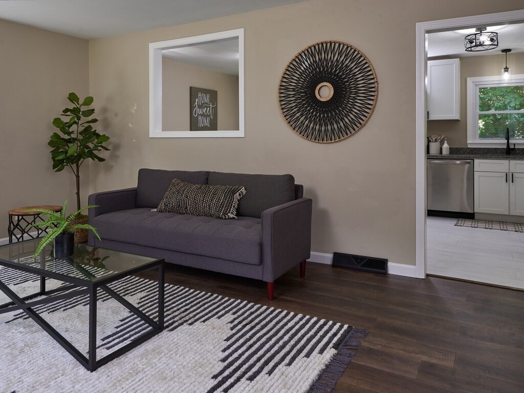 29 B Dawson Road Worcester, MA 01602 - Photo 10 of 37 Gallery Image 10