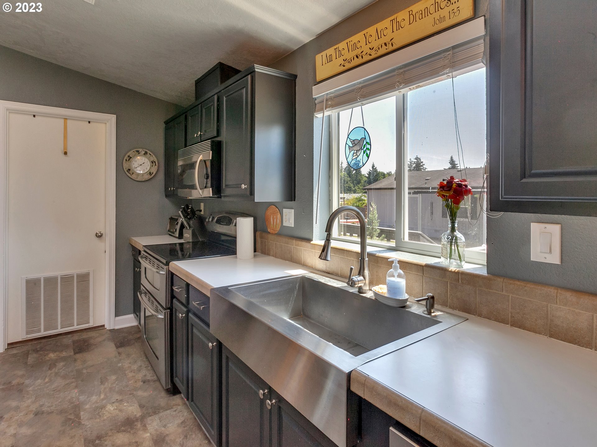 12450 Southwest Fischer Road, Unit 302 Tigard, OR 97224 - Photo 15 of 43 Gallery Image 15