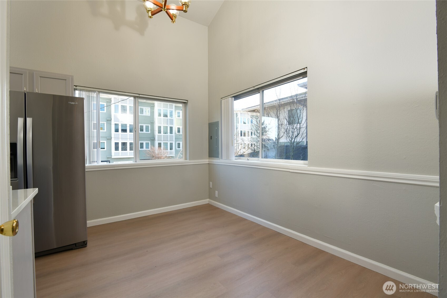 1702 South G Street Tacoma, WA 98405 - Photo 7 of 25 a view of an empty room with a window