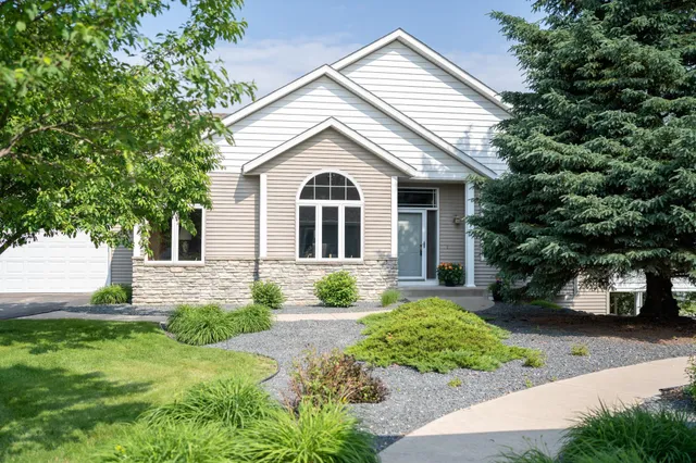 $472,000 | 14578 Hunters Lane, Savage, MN 55378