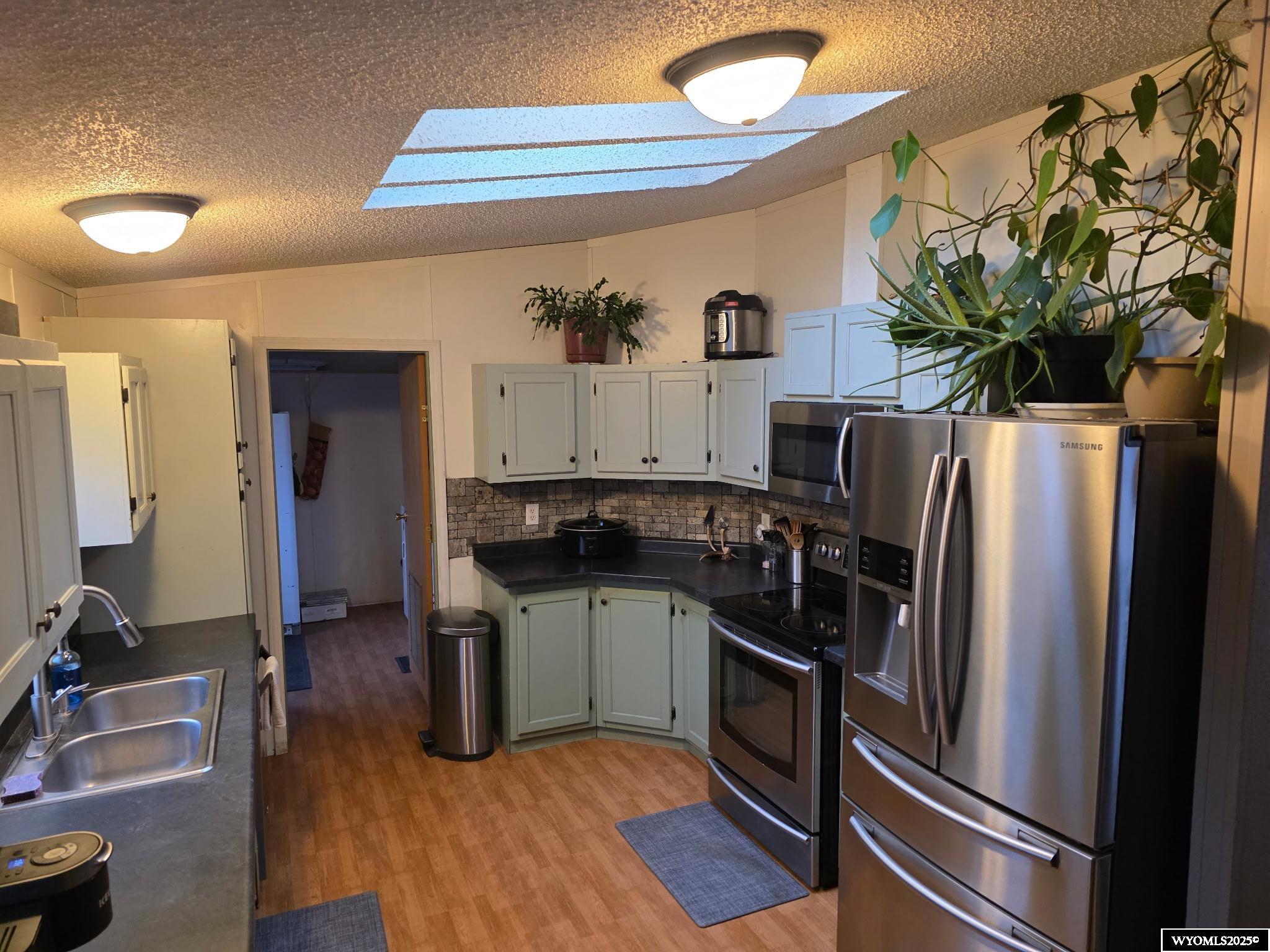 2153 Begonia Street Casper, WY 82604 - Photo 6 of 41