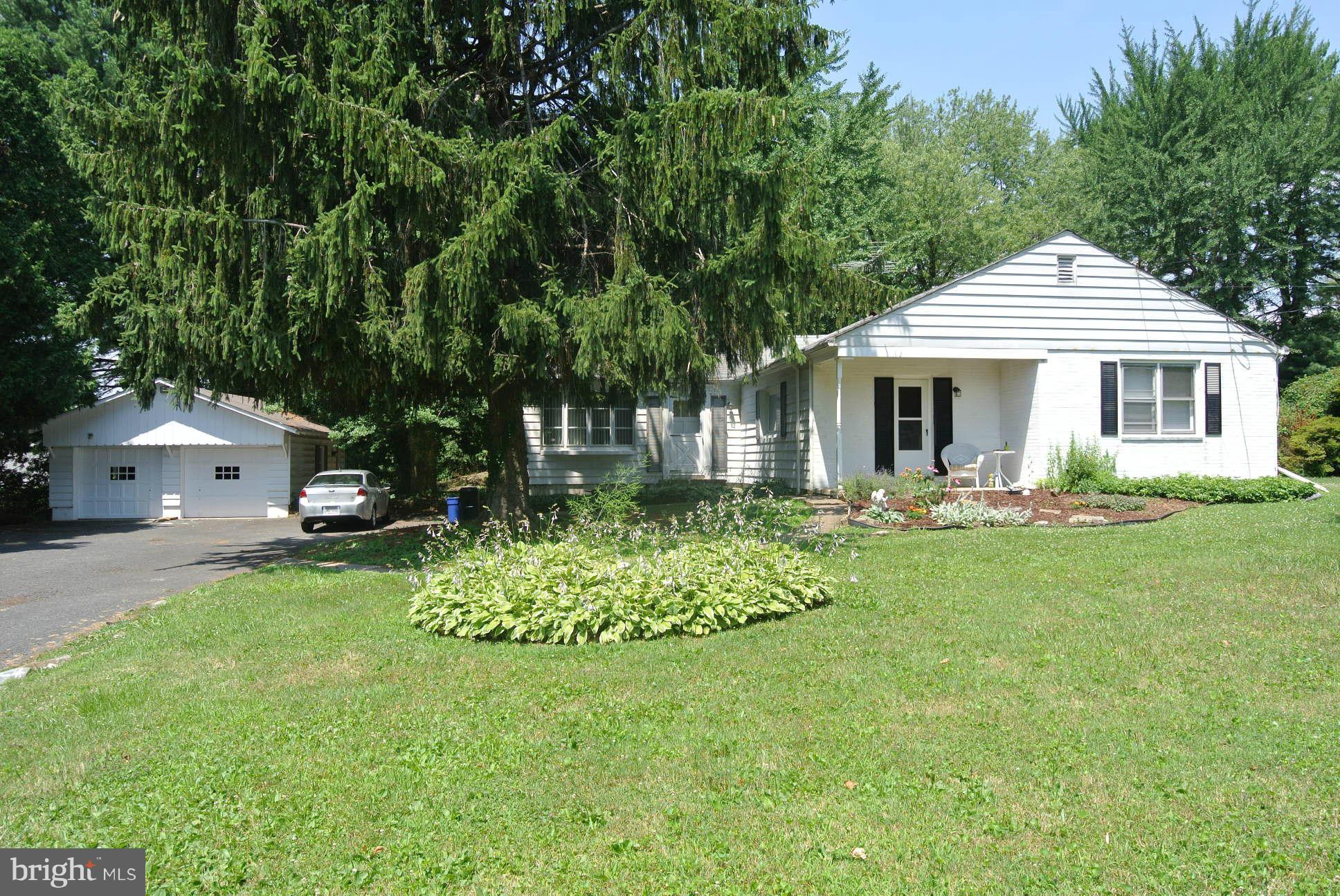 11824 Chapman Road Kingsville, MD 21087 - Photo 4 of 30 Paved Driveway Leads to 2 Car Detached Garage