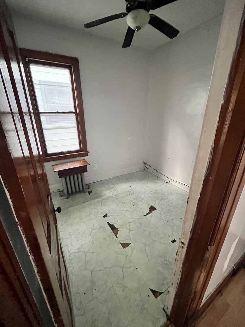 2913 East 97th Street Chicago, IL 60617 - Photo 12 of 16