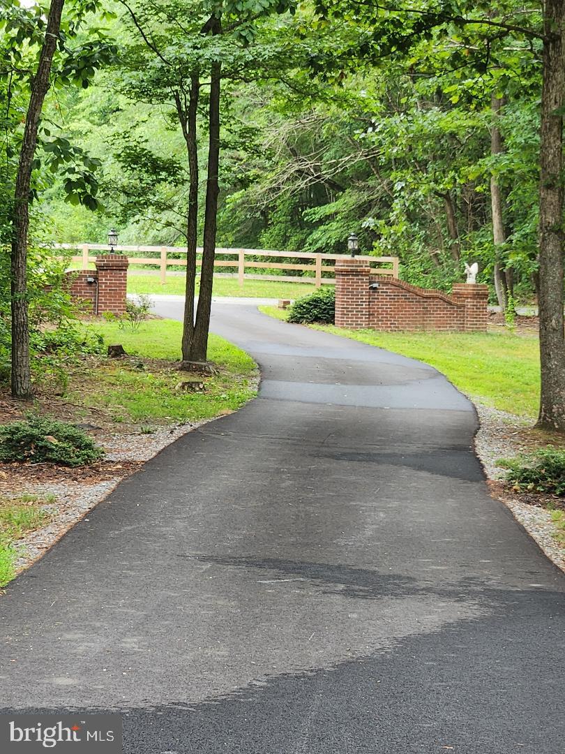 4210 Shepherds Road Partlow, VA 22534 - Photo 7 of 7 Driveway features with lights