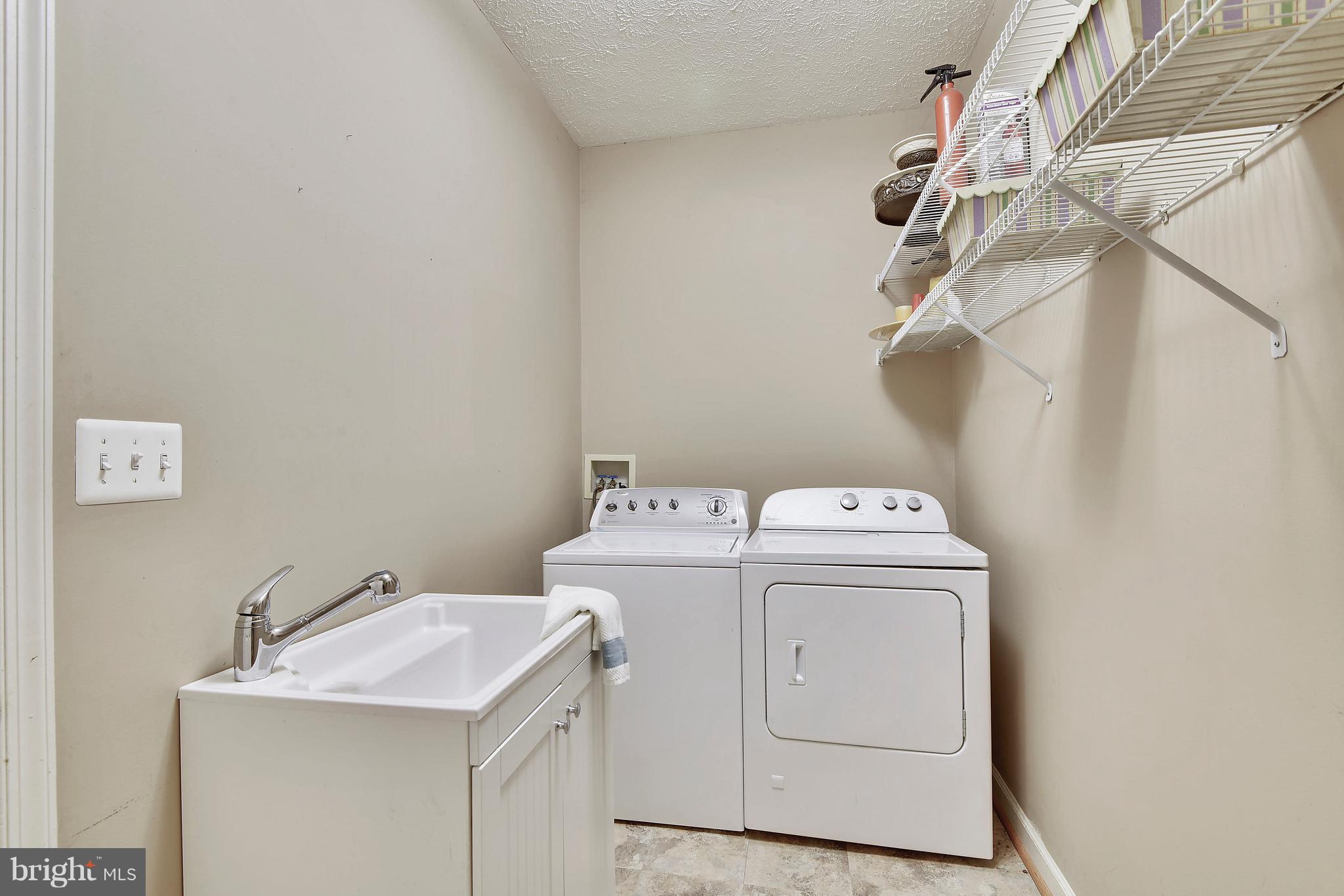 1202 Breckenridge Court Riva, MD 21140 - Photo 15 of 29 Laundry/Mud Room off Garage