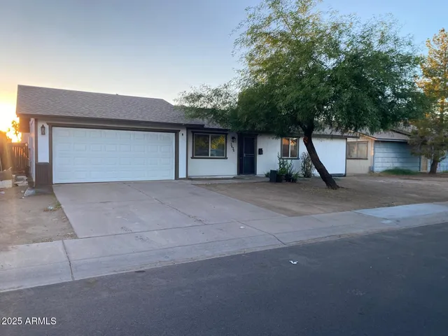 a house view with a outdoor space