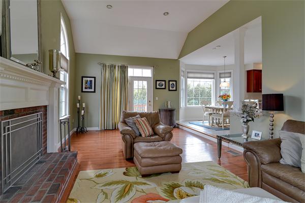 34 Hardwick Road Ashland, MA 01721 - Photo 8 of 26 Gallery Image 8