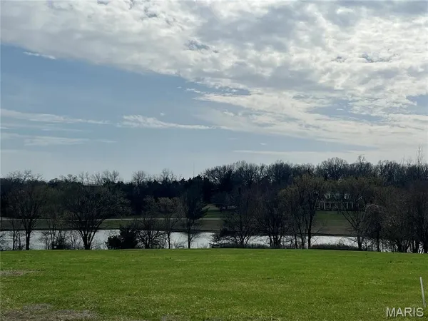 $27,000 | 10 North Grand Lake Circle, Lebanon, MO 65536
