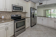 4292 Deste Court Lake Worth, FL 33467 - Photo 5 of 30 photo_61732969-220x165