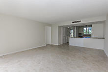 4292 Deste Court Lake Worth, FL 33467 - Photo 8 of 30 photo_61732974-220x165