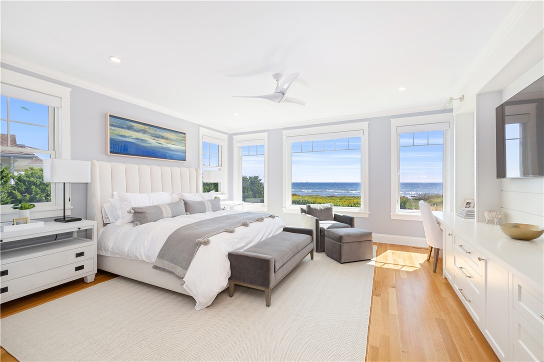 1044 Ocean Road Narragansett, RI 02882 - Photo 18 of 50