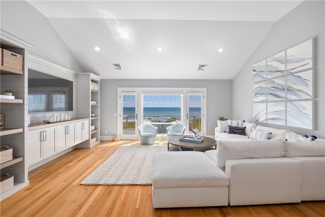 1044 Ocean Road Narragansett, RI 02882 - Photo 23 of 50